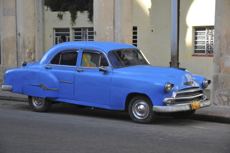 Illustration for article titled Even More Old Cars Down On The Cuban Street